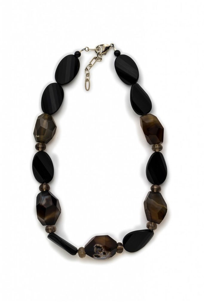 Black Onyx, blended with Quartz in fascinating patterns from milky grey to deep brown.