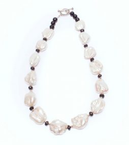 Pearl Shell, Black spinal Beads, Custom Necklace, Gemstones,
